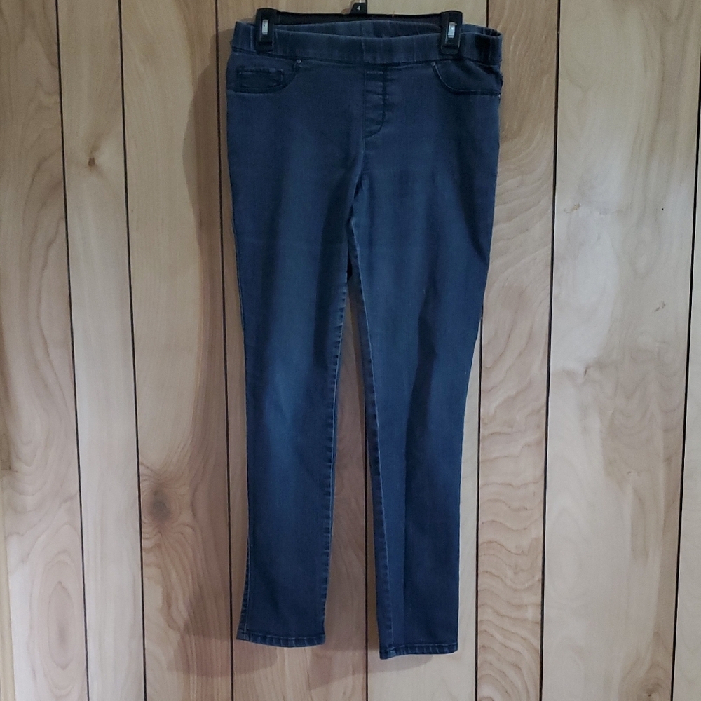 Faded Glory Blue Skinny Jeans Has Rip Will Need Be Fixed ! Took A Pic!